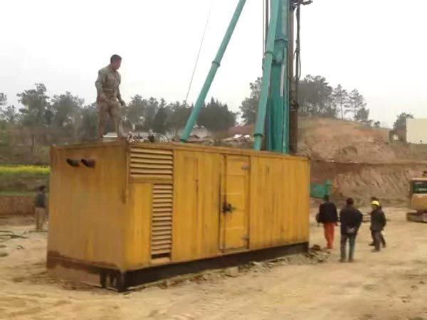 岚皋如何判断水冷式机油散热器密封件是否需要更换？